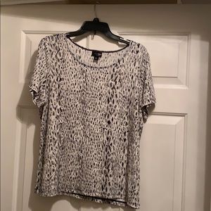 Black and white top NWOT